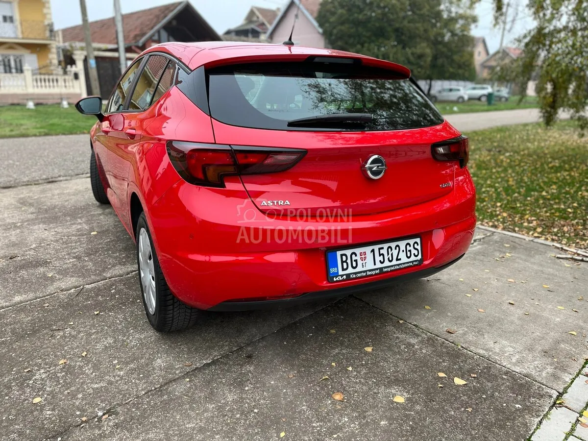Opel Astra K 2018 photo 3