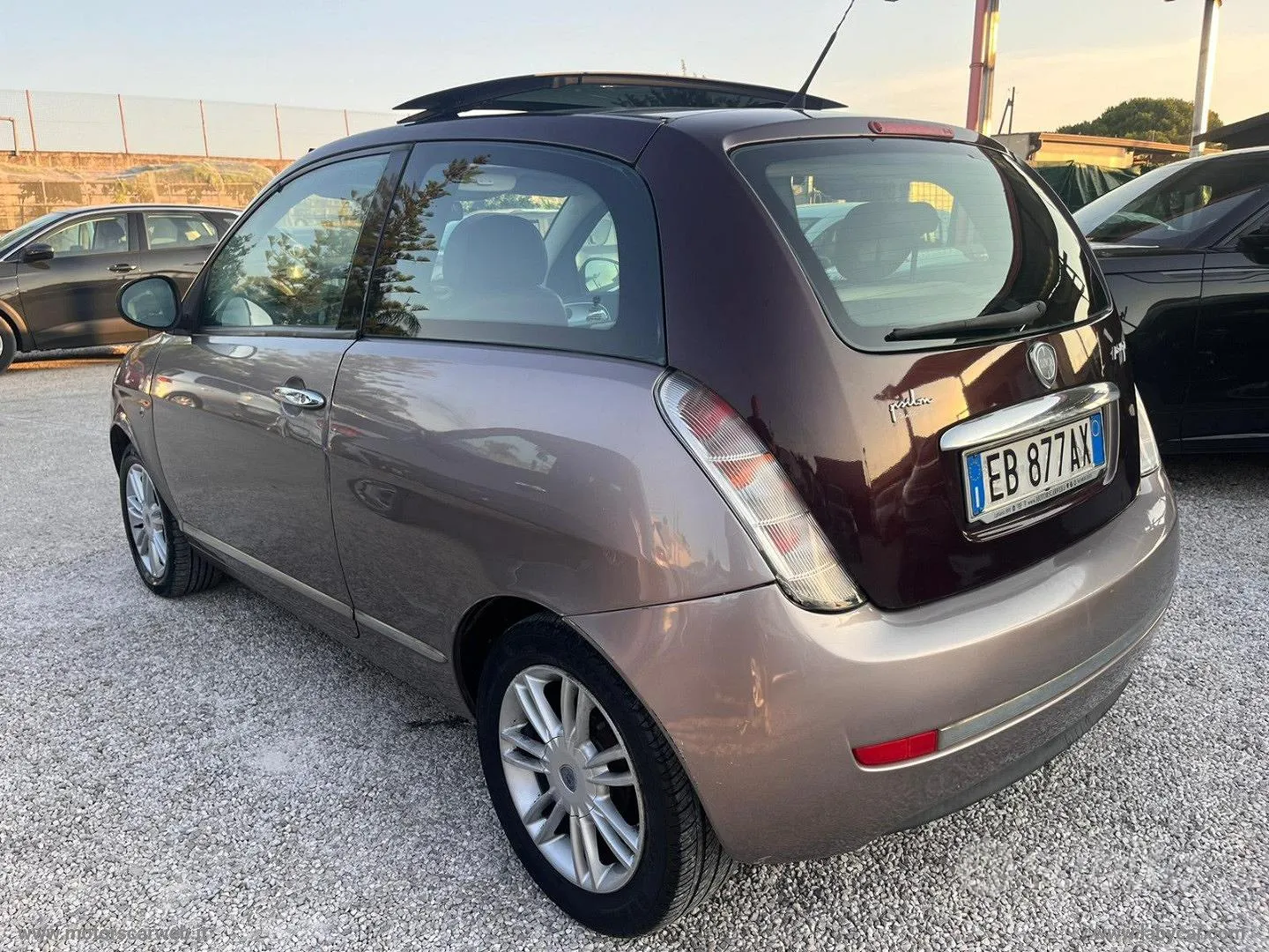 Lancia Ypsilon 2010 photo 4