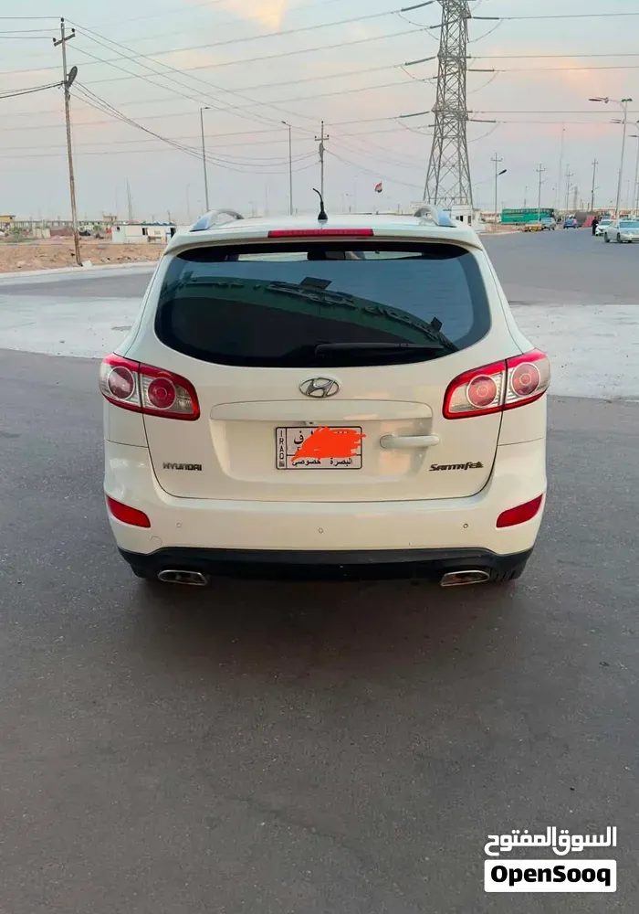 Hyundai Santa Fe 2012 photo 2