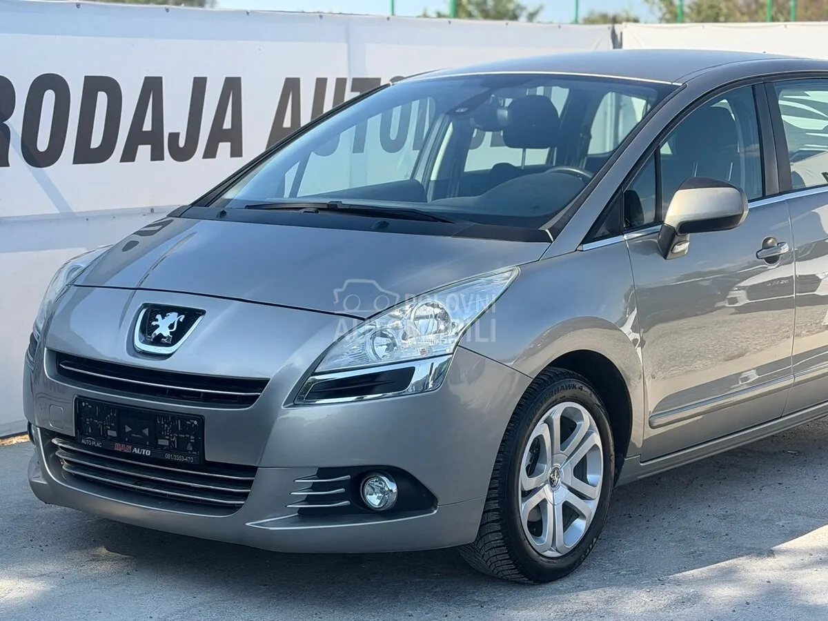 Peugeot 5008 2011 photo 5