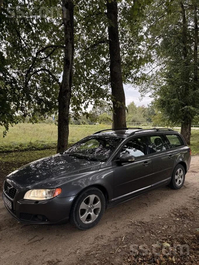 Volvo V70 2008 photo 2