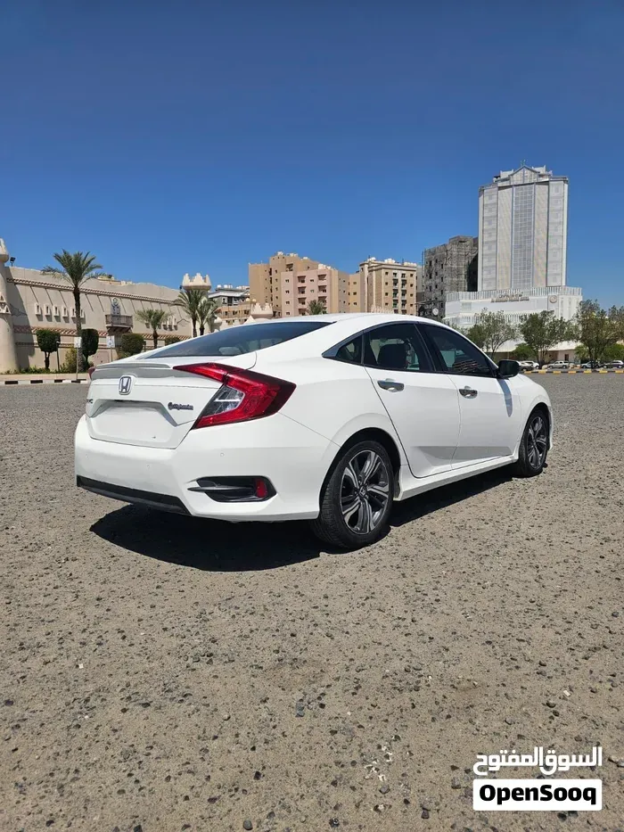 Honda Civic 2021 photo 3