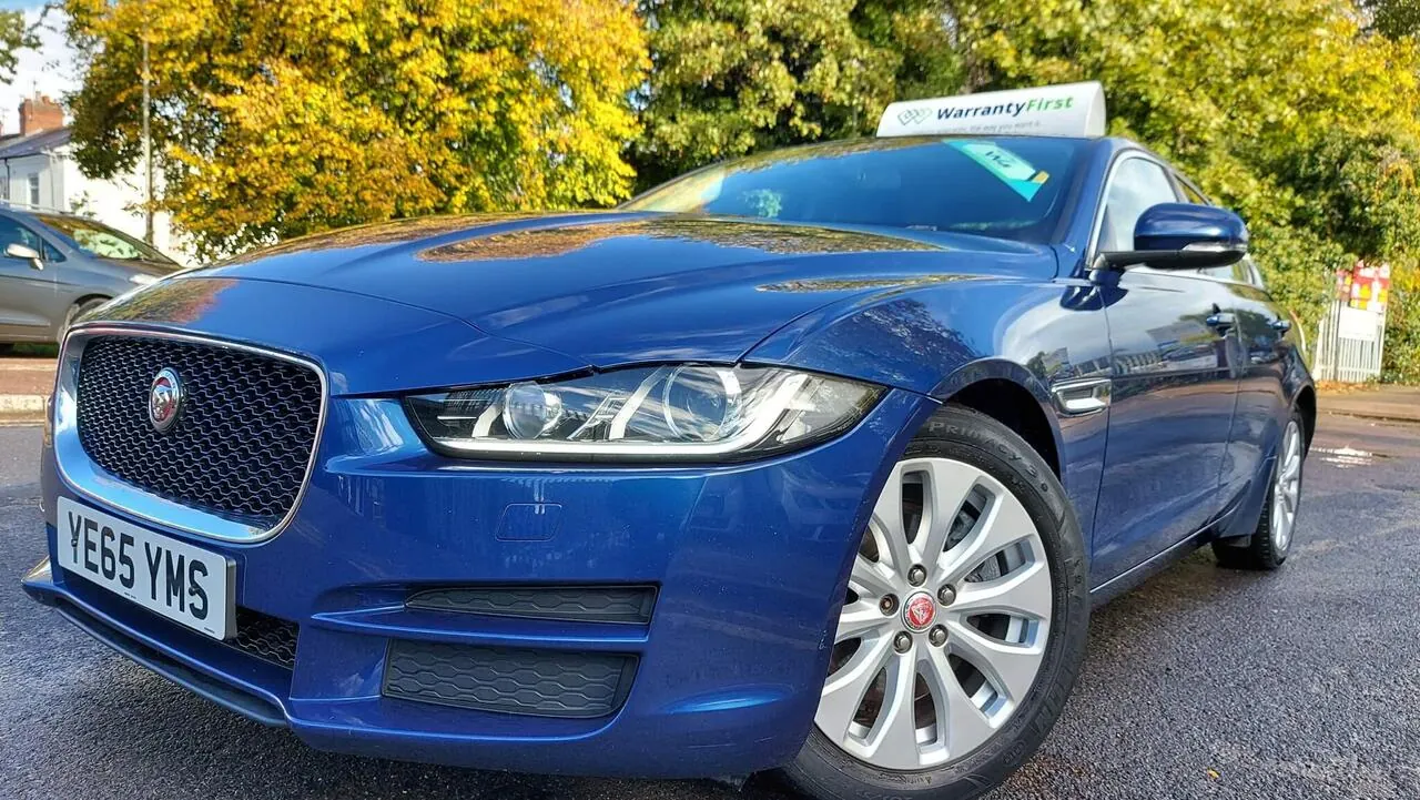 Jaguar Xe 2015 photo 2