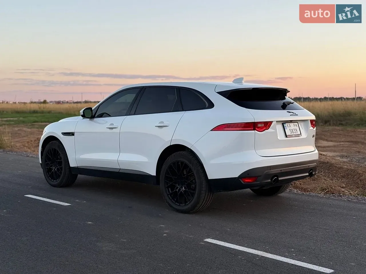 Jaguar F-Pace 2018 photo 3
