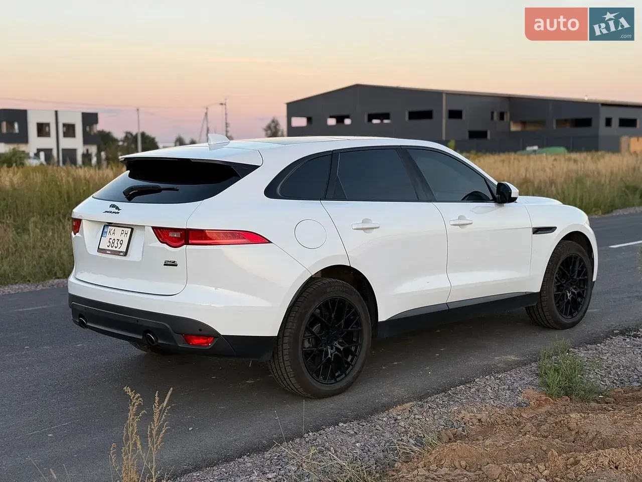 Jaguar F-Pace 2018 photo 4