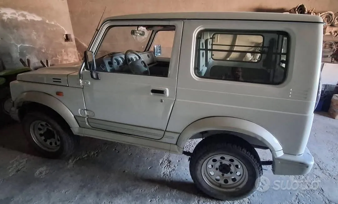 Suzuki Samurai 2002 photo 2