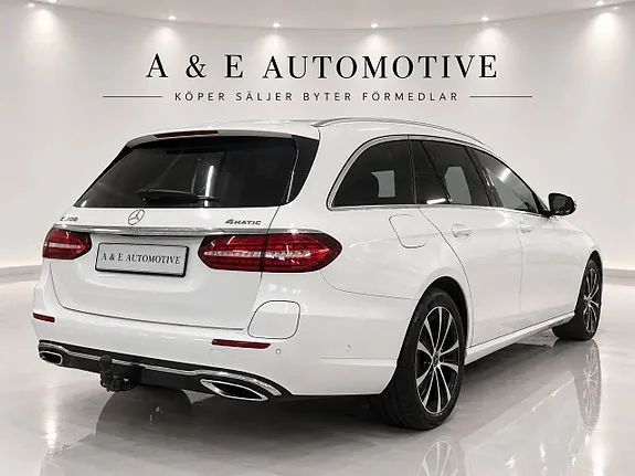 Mercedes-Benz E300 2022 photo 3
