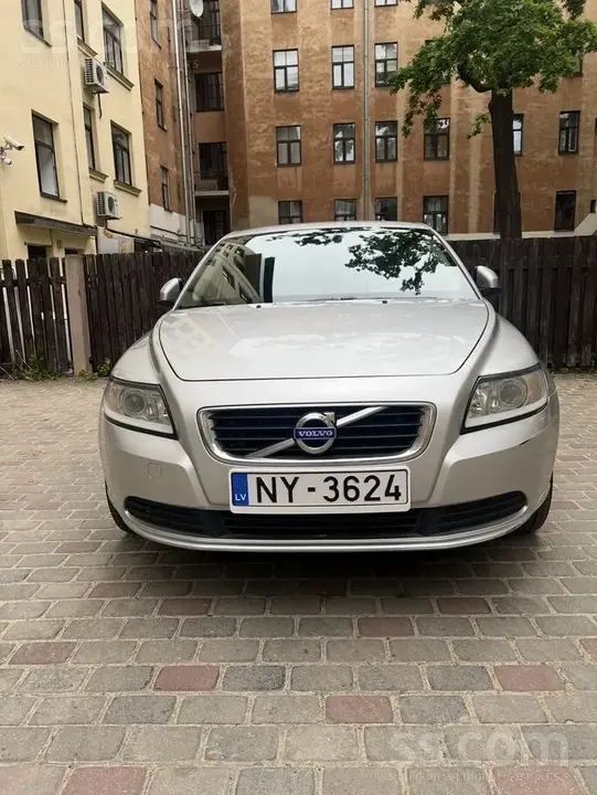 Volvo S40 2012 photo 5