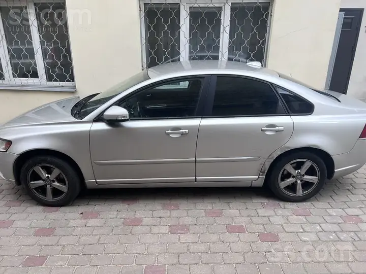 Volvo S40 2012 photo 3