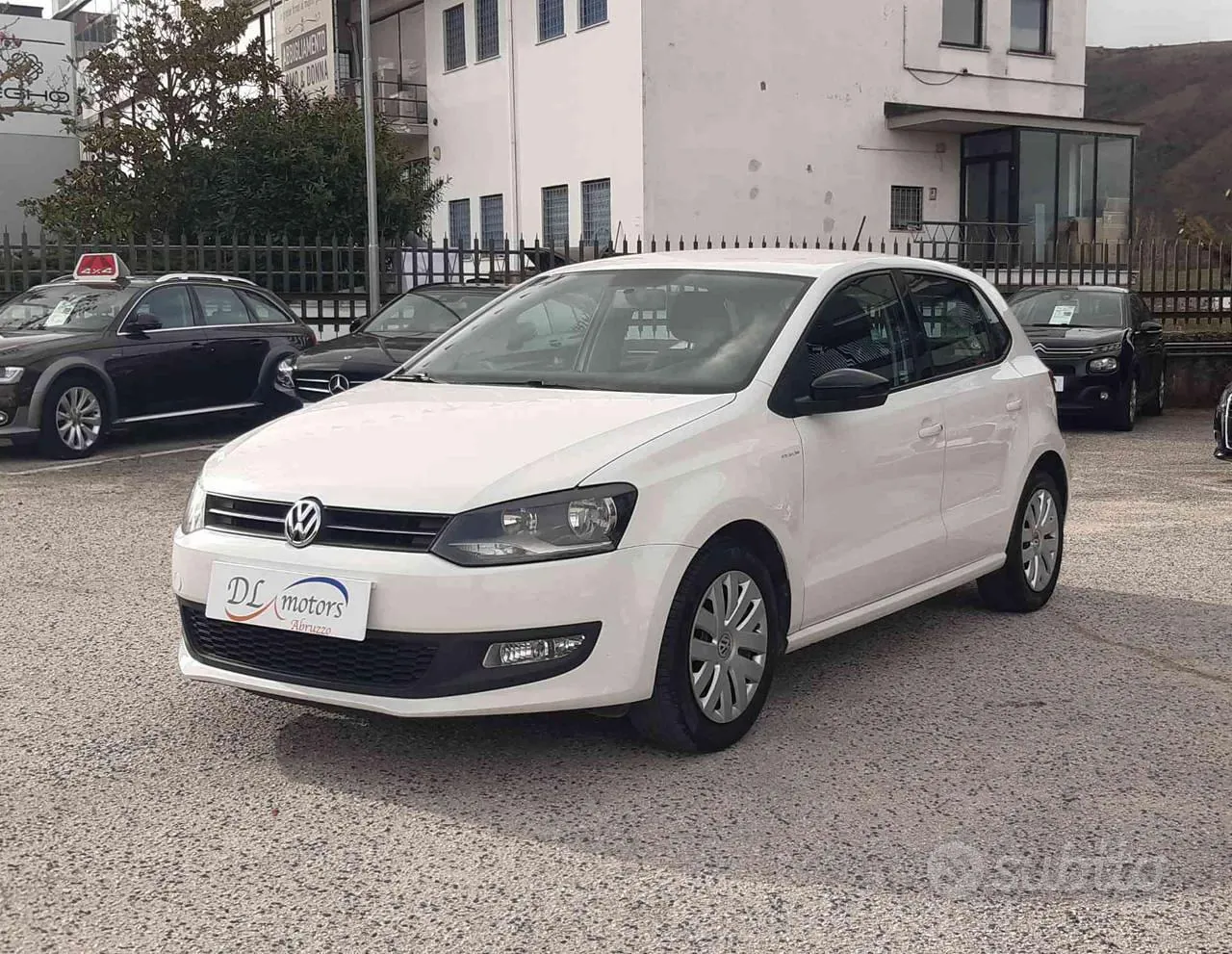 Volkswagen Polo 2011 photo 3