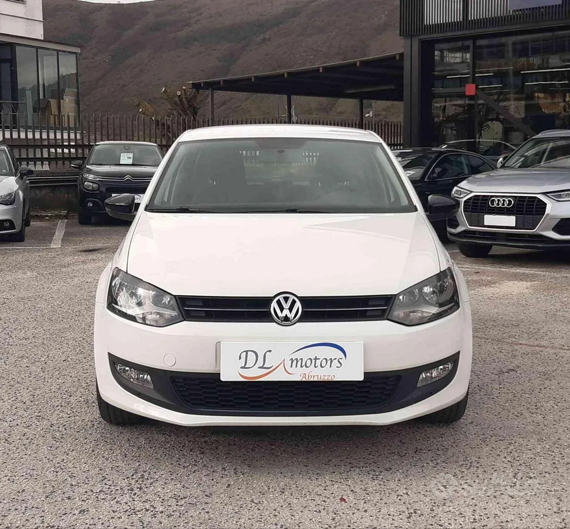 Volkswagen Polo 2011 photo 2