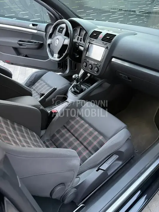 Volkswagen Golf 5 2005 photo 2