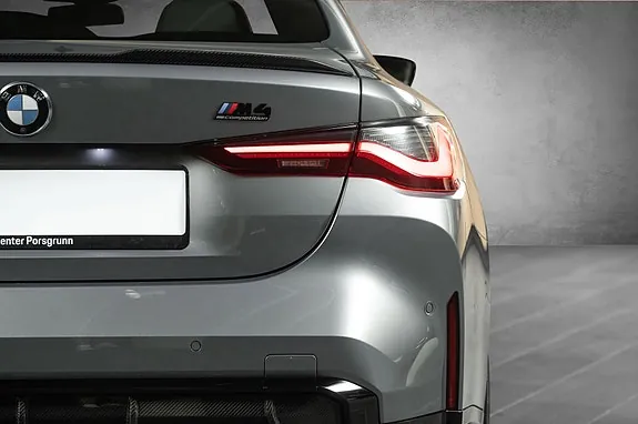 BMW M4 2022 photo 5