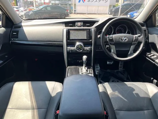 Toyota Mark X 2019 photo 2