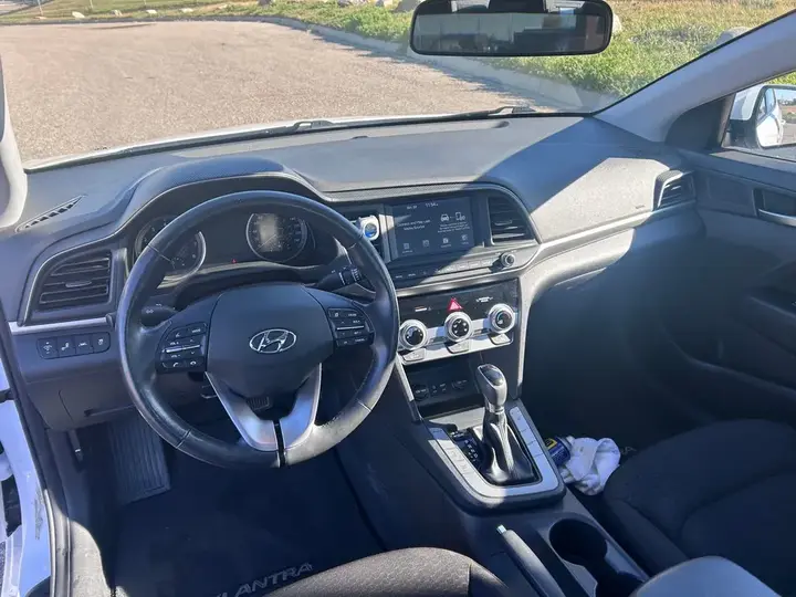 Hyundai Elantra 2020 photo 5