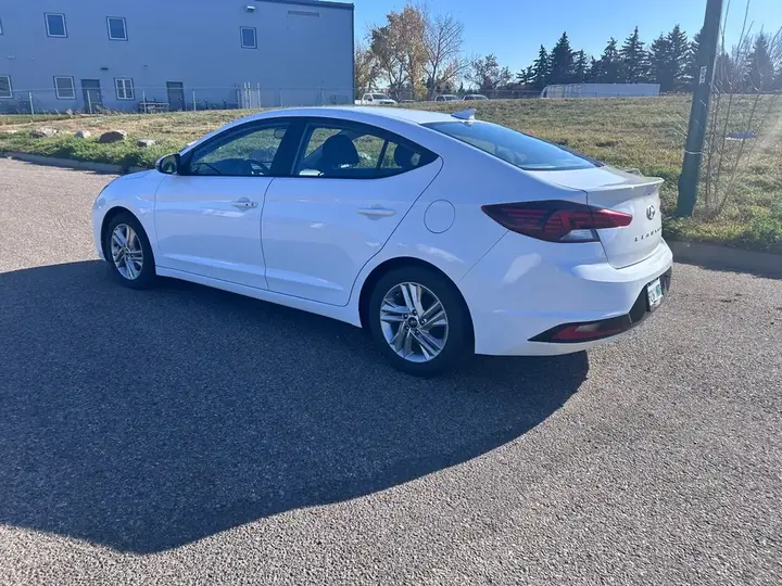 Hyundai Elantra 2020 photo 3