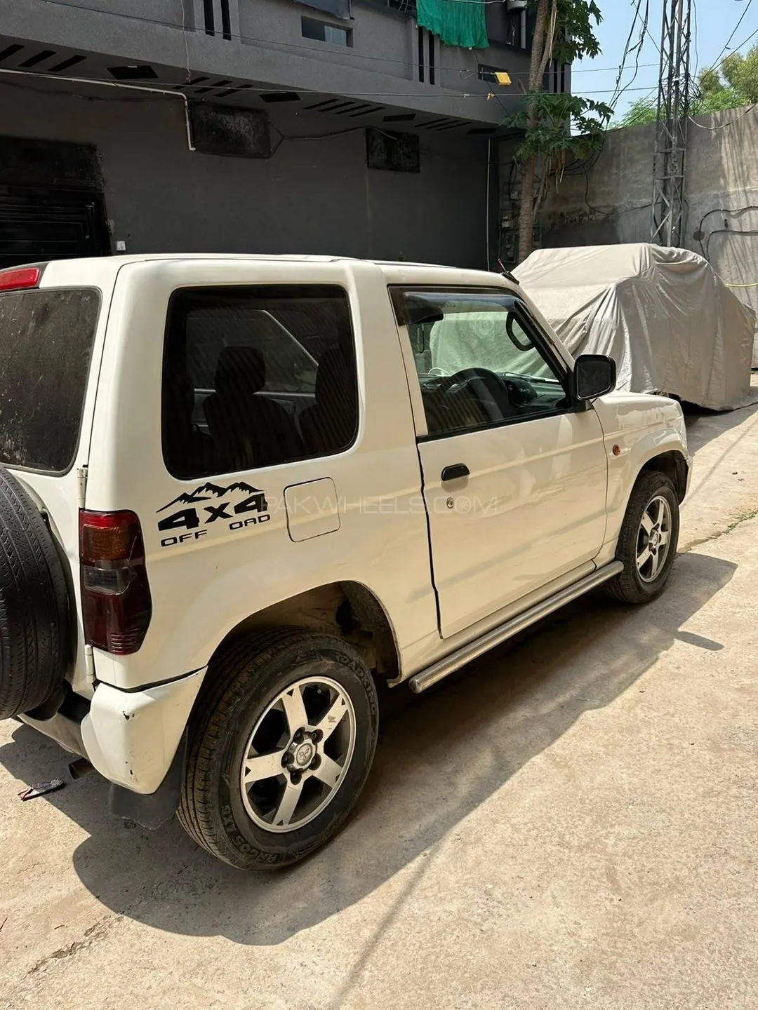 Mitsubishi Pajero Mini