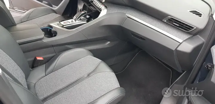 Peugeot 3008 2019 photo 4