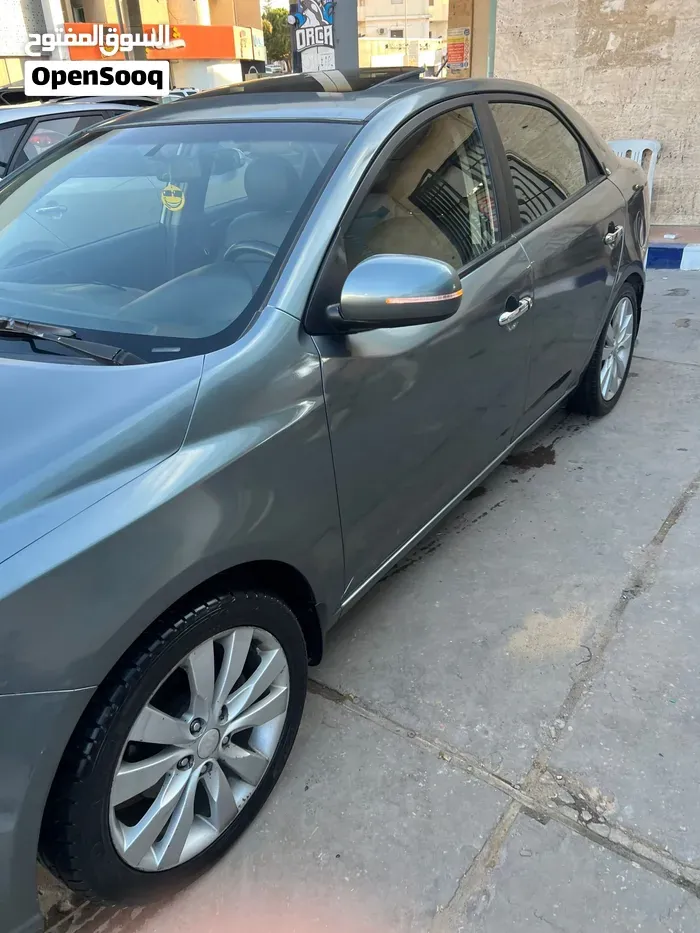 Kia Cerato 2012 photo 3