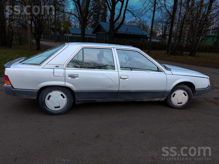 Renault 25 1986 photo 2