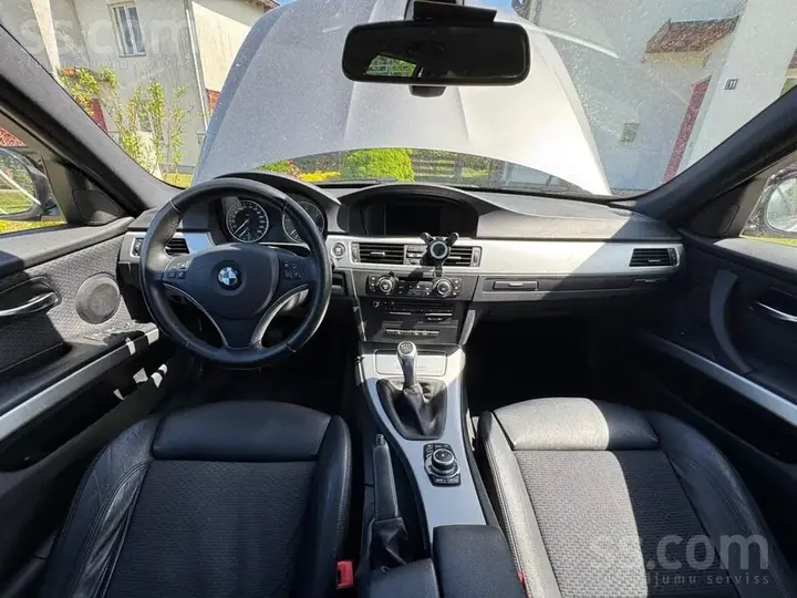 BMW 320D 2012 photo 3