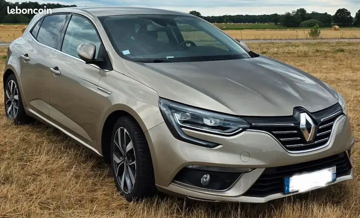 Renault Megane 2016 photo 2