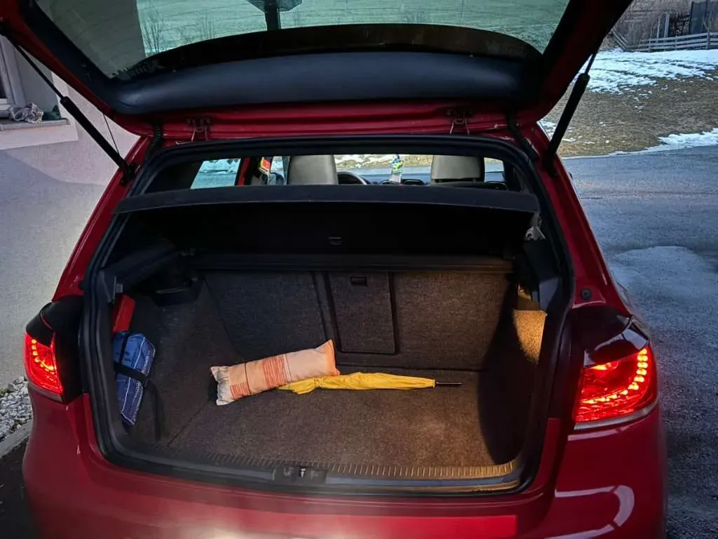 Volkswagen Golf 2011 photo 3