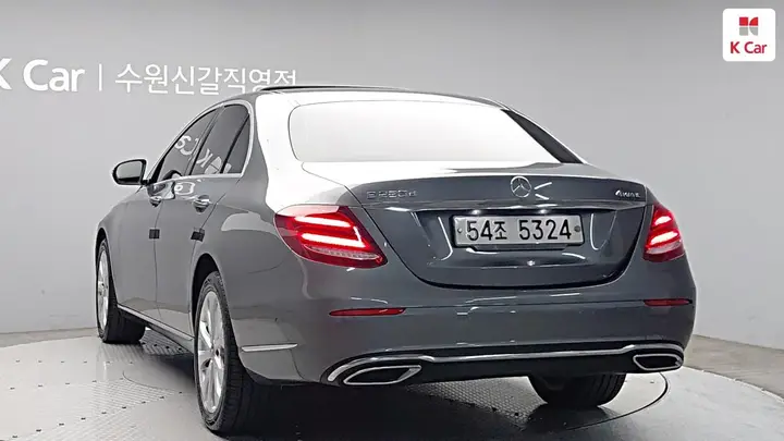 Mercedes-Benz E-Class 2017 photo 2