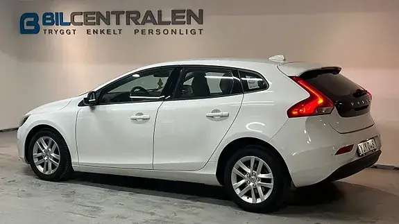 Volvo V40 2017 photo 5