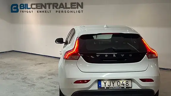 Volvo V40 2017 photo 3