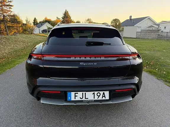 Porsche Taycan 4 2025 photo 2