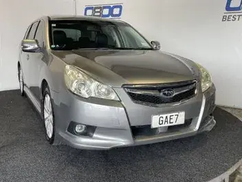 Subaru Legacy 2011 photo 2