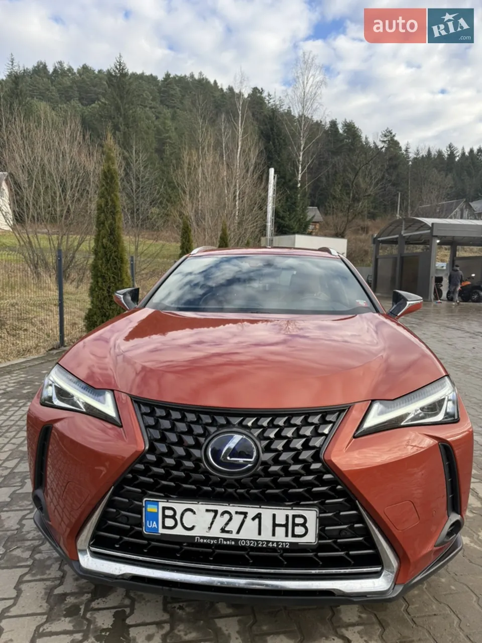 Lexus Ux 2019 photo 2