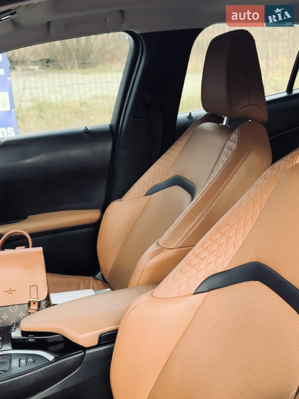 Lexus Ux 2019 photo 5