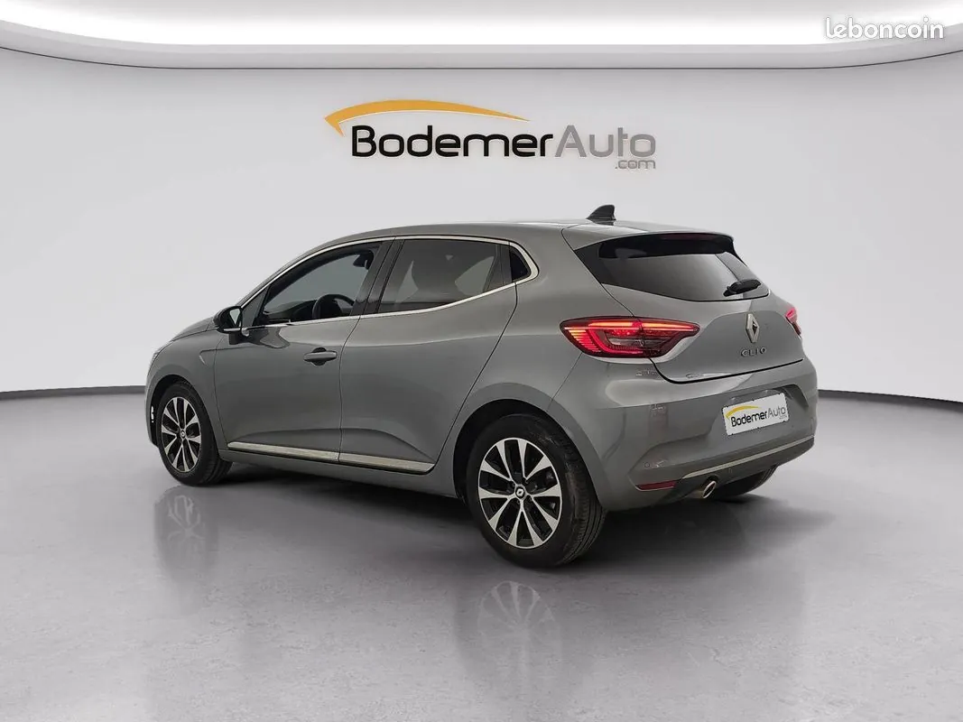 Renault Clio 2023 photo 3