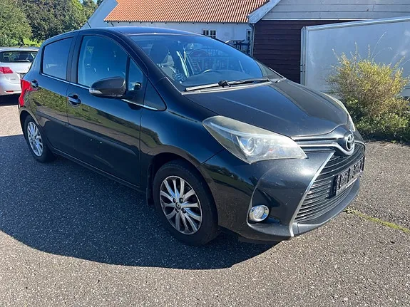 Toyota Yaris 2015 photo 4