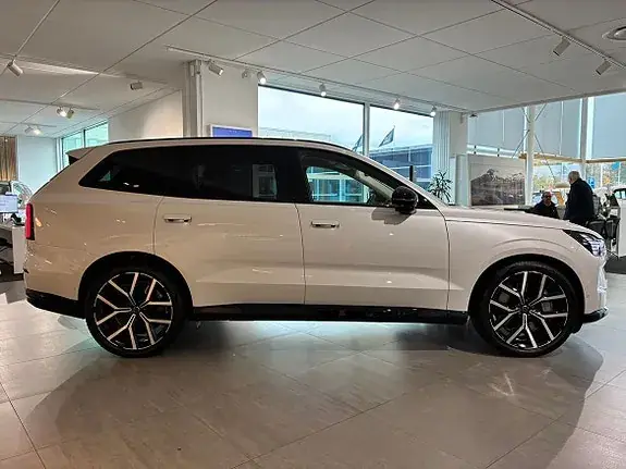 Volvo Ex90 2026 photo 2