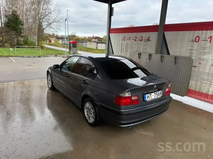 BMW 318 2001 photo 3
