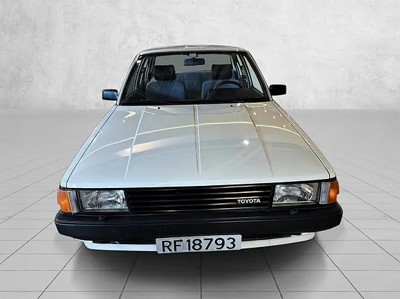 Toyota Carina 1982 photo 2
