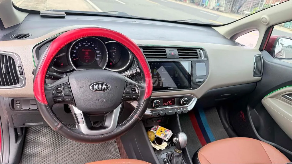 Kia Rio 2015 photo 5