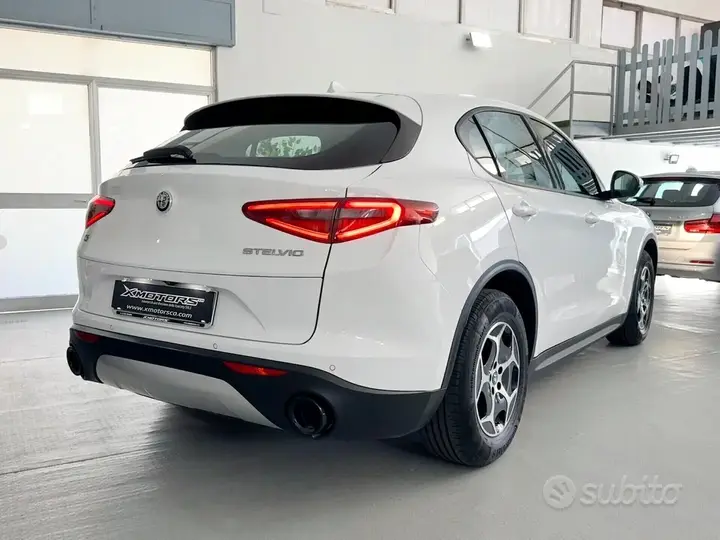 Alfa Romeo Stelvio 2022 photo 5