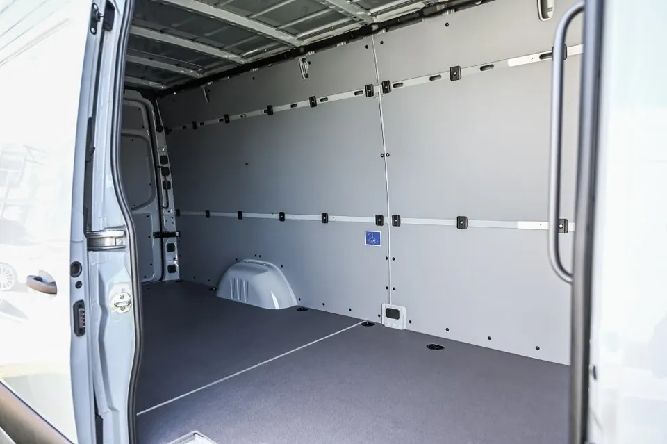 Mercedes-Benz Sprinter 2026 photo 5