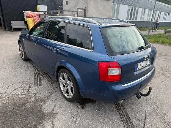 Audi A4 2004 photo 4
