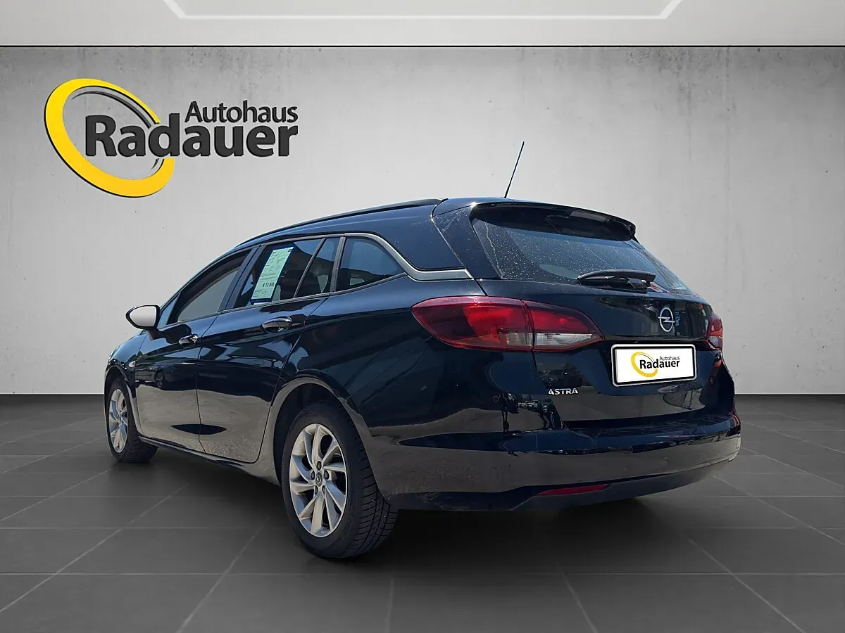 Opel Astra 2020 photo 2