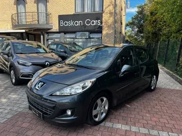 Peugeot 207 2012 photo 2