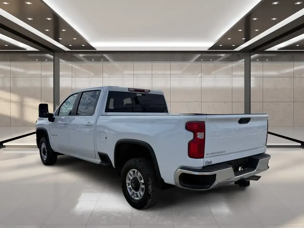 Chevrolet Silverado 2500 2024 photo 3