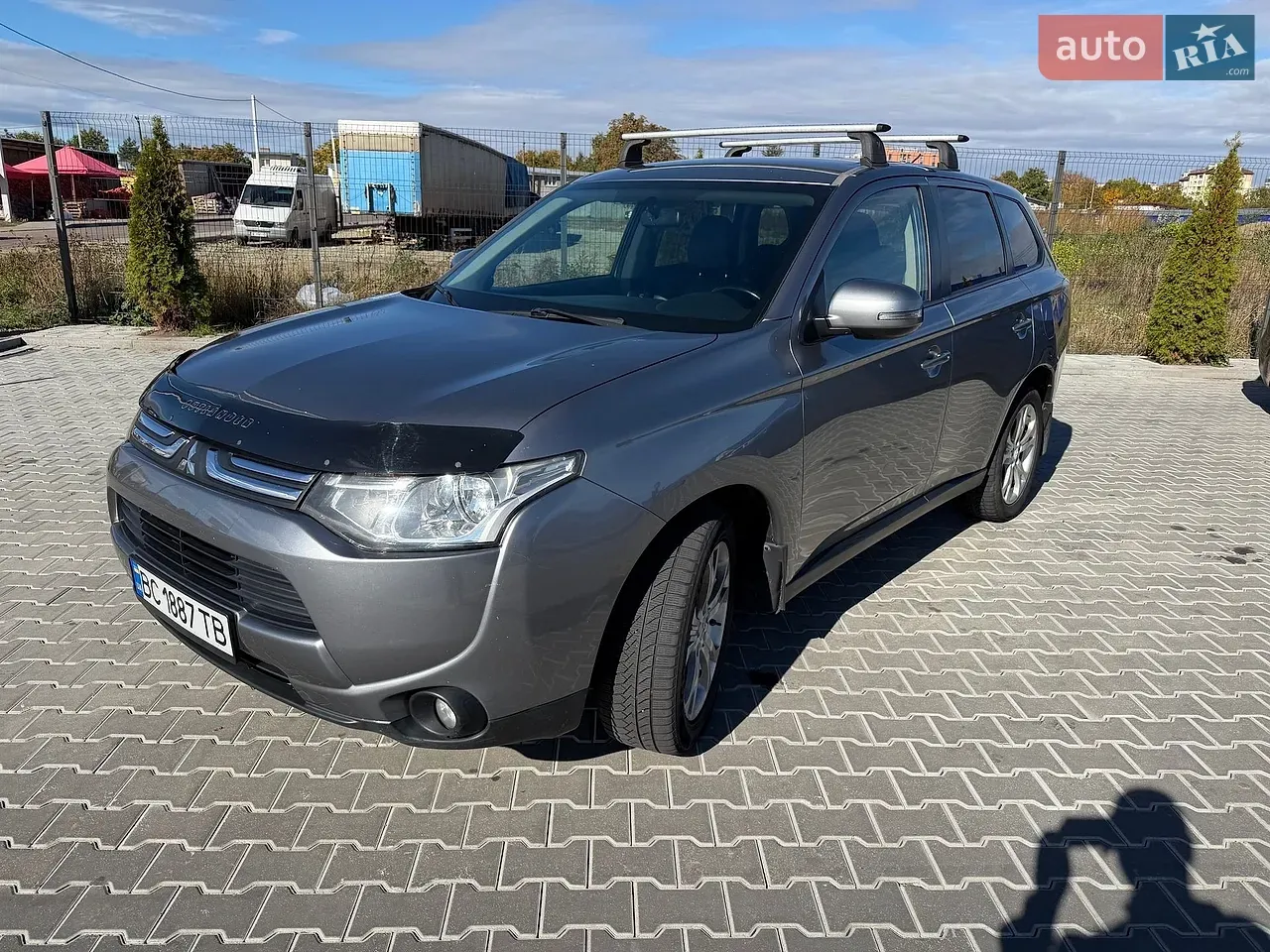 Mitsubishi Outlander 2013 photo 2
