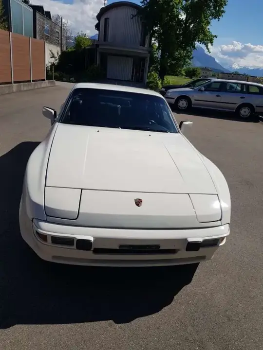 Porsche 944 1988 photo 3