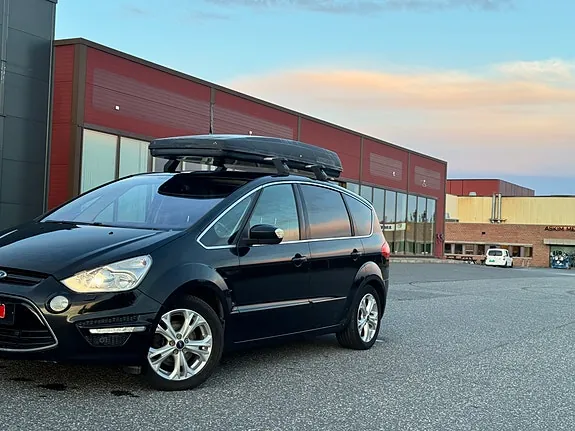 Ford S-Max 2012 photo 4