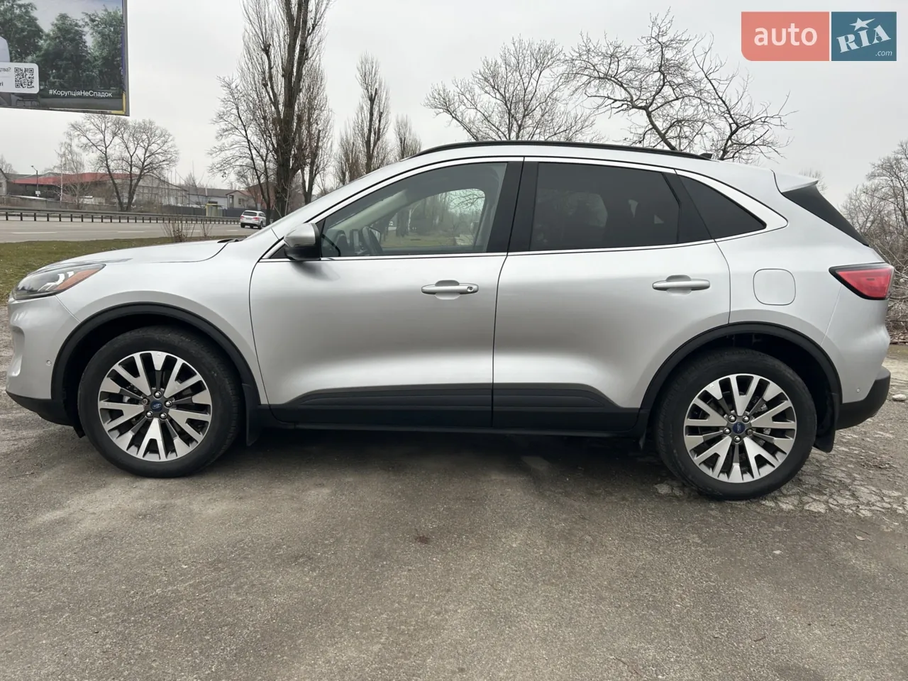 Ford Escape 2020 photo 2
